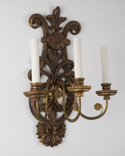 Vintage Collection image 1 of a Carved Gilt Wood Sconce with Foliate Details antique.