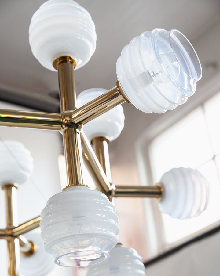 Heavy Guy Chandelier デザイナーズ シャンデリア TRICO Molecule Hex Chandelier with Beehive Glass by Robert and Trix